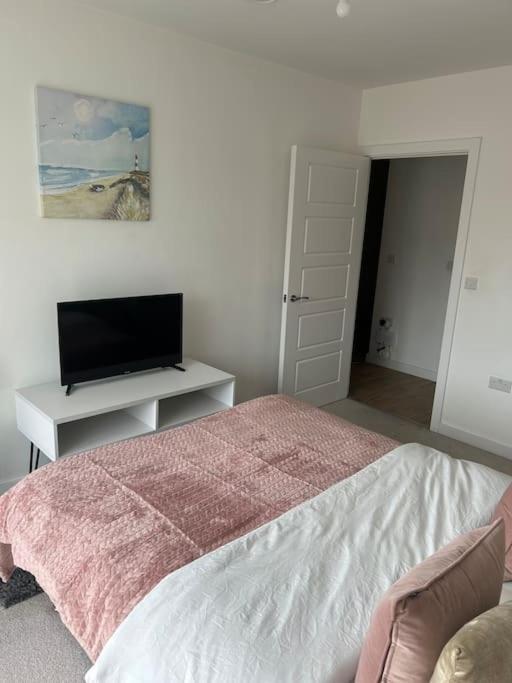 Contemporary Urban Retreat, 2-Bedroom Haven By London City Airport المظهر الخارجي الصورة